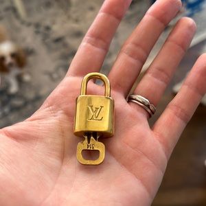 Louis Vuitton Lock and Key (314)